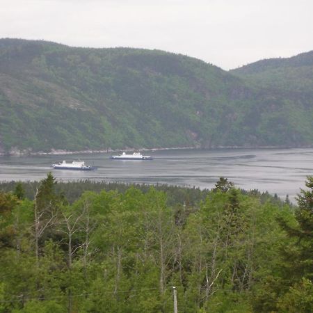 Chalet De La Montagne Villa Tadoussac Exteriör bild